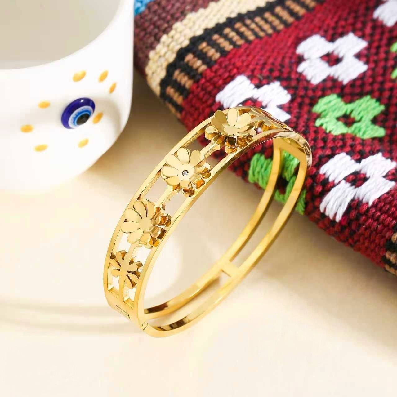 Premium Quality Stainless Steel Top Trending Handcuff