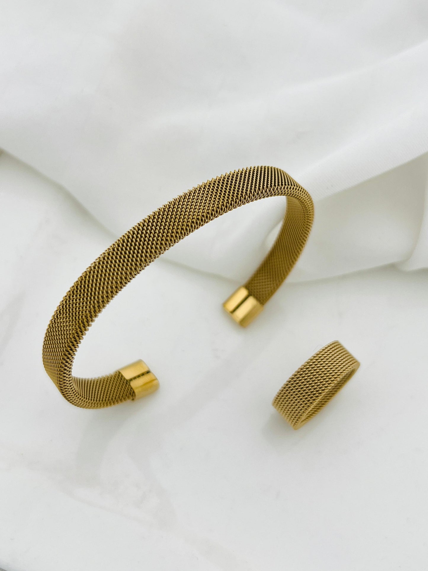 Stainless Steel Top Trending Handcuff With Ring