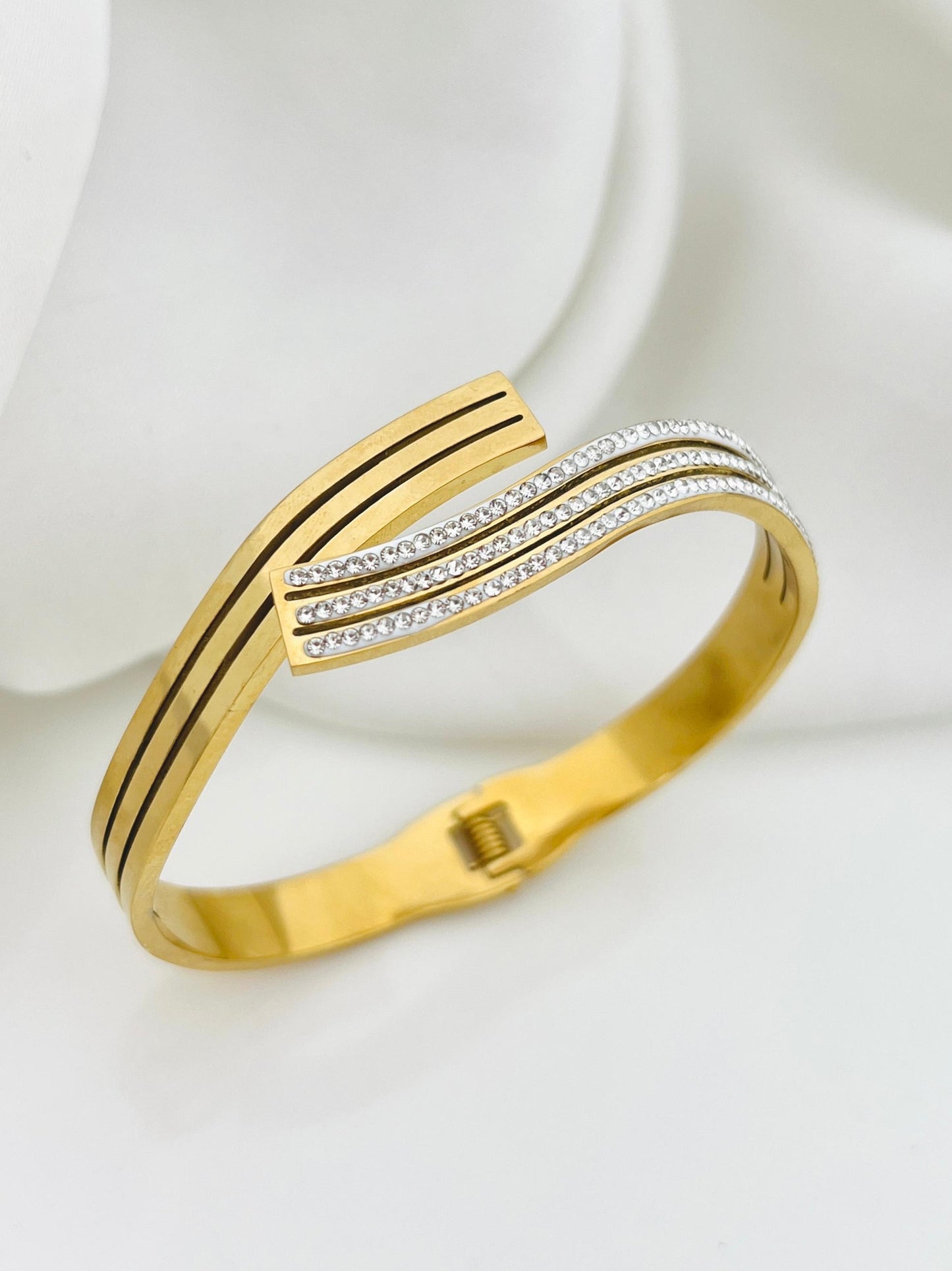 Premium Quality Stainless Steel Top Trending Handcuff