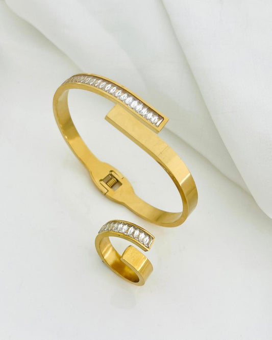 Stainless Steel Top Trending Handcuff With Ring
