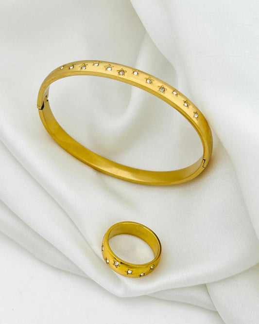 Stainless Steel Top Trending Handcuff With Ring
