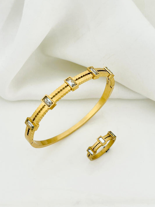 Stainless Steel Top Trending Handcuff With Ring