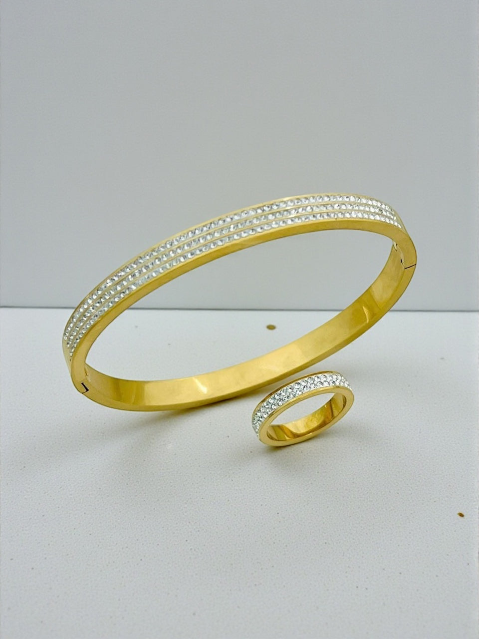 Stainless Steel Top Trending Handcuff With Ring