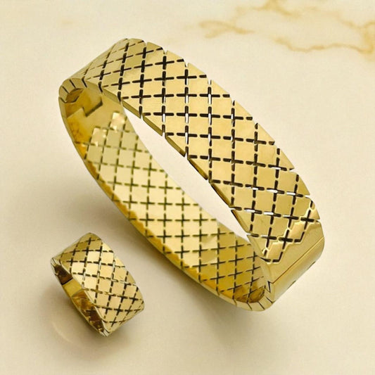 Stainless Steel Top Trending Handcuff With Ring