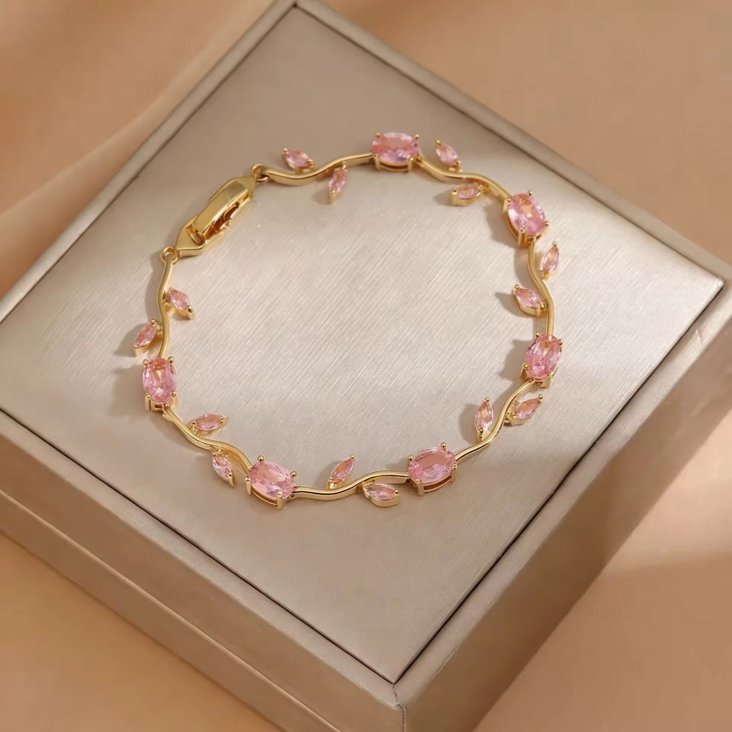 Premium Quality Gold Plated Luxury Tulip Brecelet