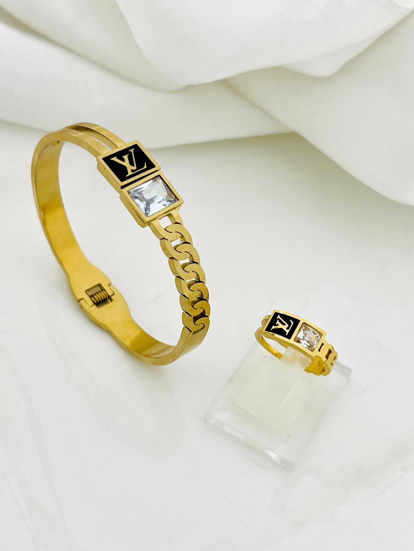 Stainless Steel Top Trending Handcuff With Ring